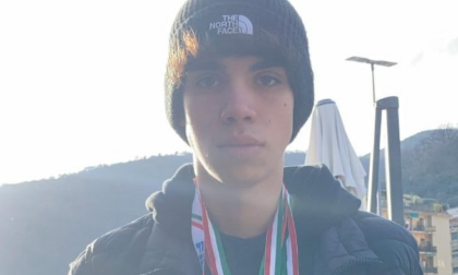 Nuoto, brilla Lorenzo Giordano con tre medaglie d'oro alle Finali Regionali Assolute