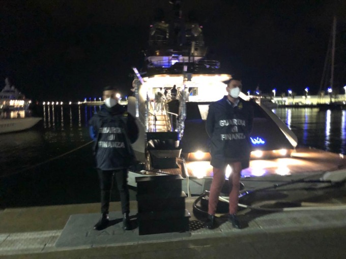 Guardia di Finanza sequestra gli yacht agli oligarchi russi
