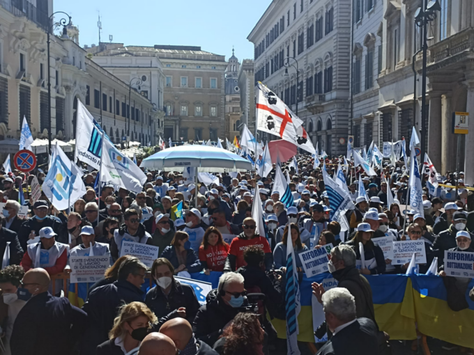 Più di 400 balneari liguri alla manifestazione di Roma