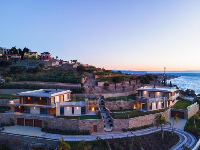 La guerra blocca le trattative per la vendita di una villa da 15 milioni a un miliardario ucraino