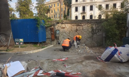 Sanremo, demolita la storica edicola alla Foce