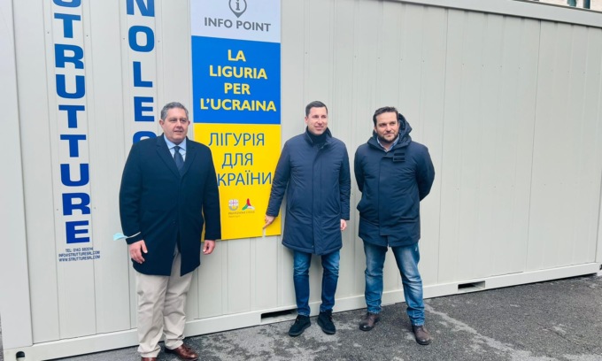 Inaugurato il primo Info point per i profughi