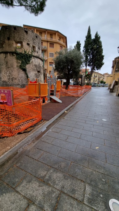 “Negato ai cittadini uno dei (pochi) punti verdi della città”