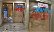 Distrutte a bottigliate le vetrine dell'agenzia di viaggi Avast a Ventimiglia