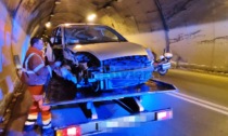 Presunte vertigini alla guida: automobilista si schianta sull'Aurelia Bis