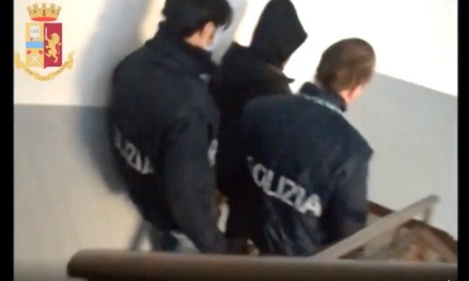 Tentato omicidio e stalking, arrestato 70enne