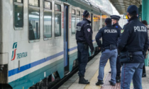 Avrebbe dovuto essere in carcere, Polizia lo arresta alla stazione