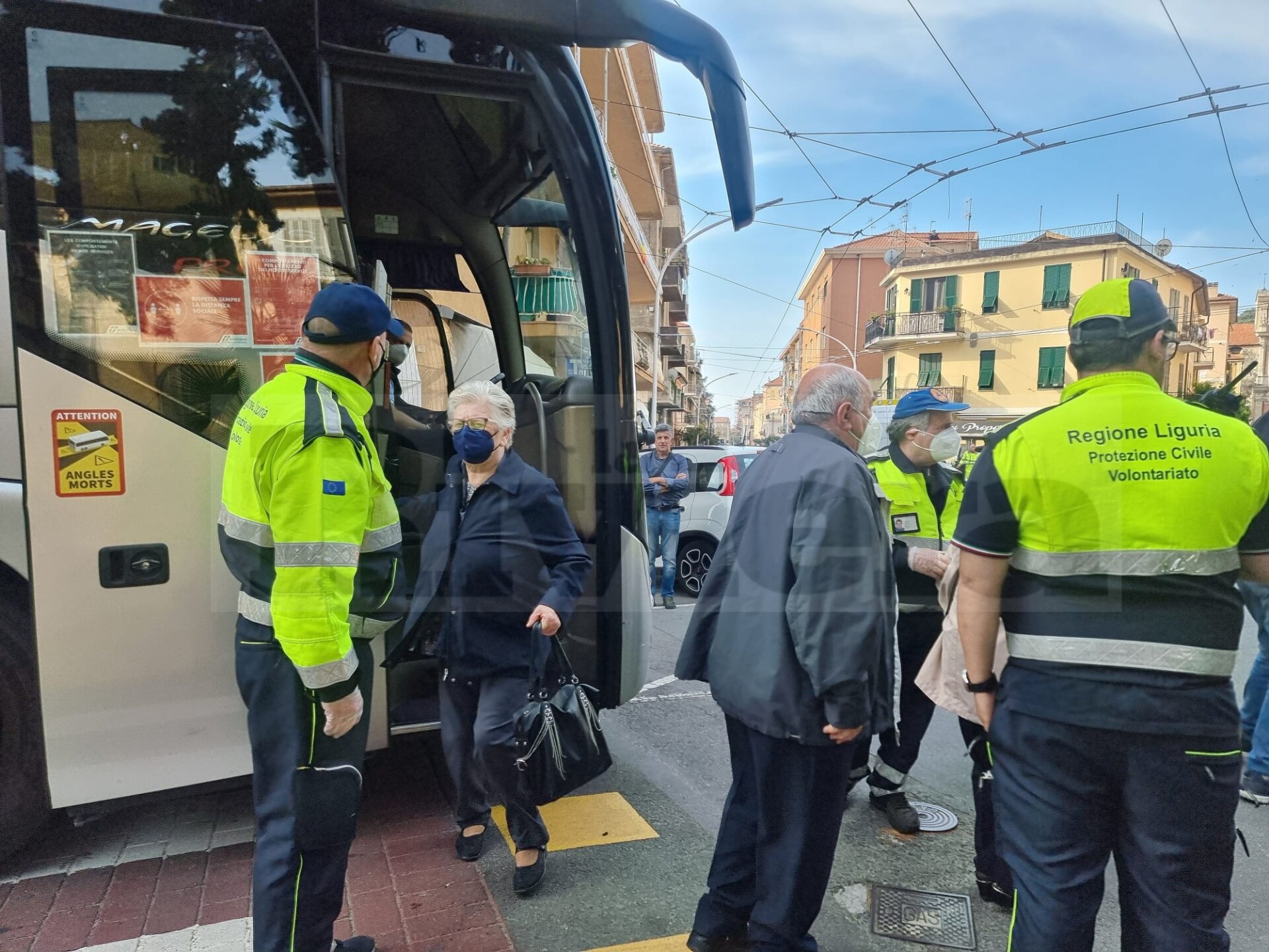 (1) bomba day taggia 15 maggio 2022 bomba aereo