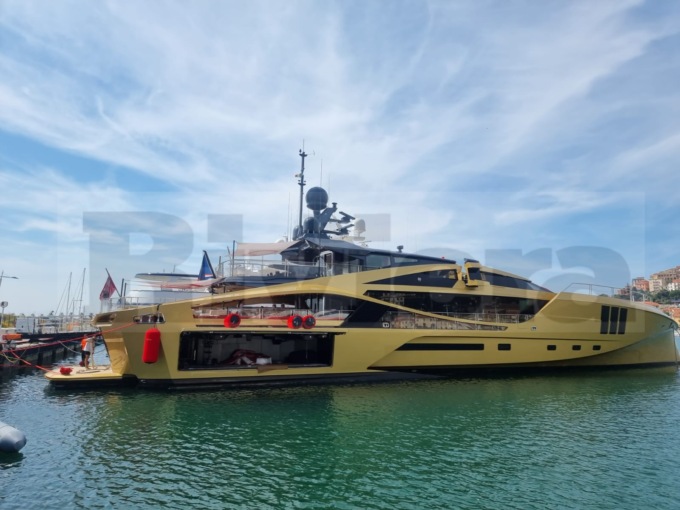 In porto a Imperia il super yacht Khalilah