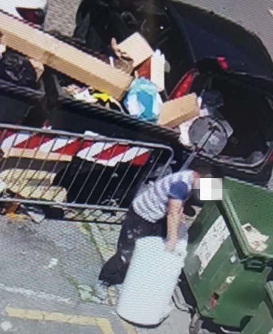 Furbetto dei rifiuti beccato grazie alle telecamere a Dolceacqua