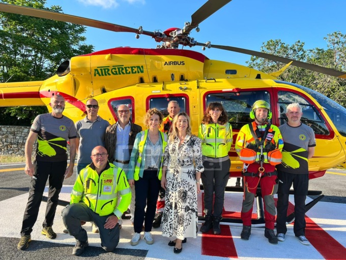All’ospedale Saint Charles prove tecniche di atterraggio notturno dell’elisoccorso