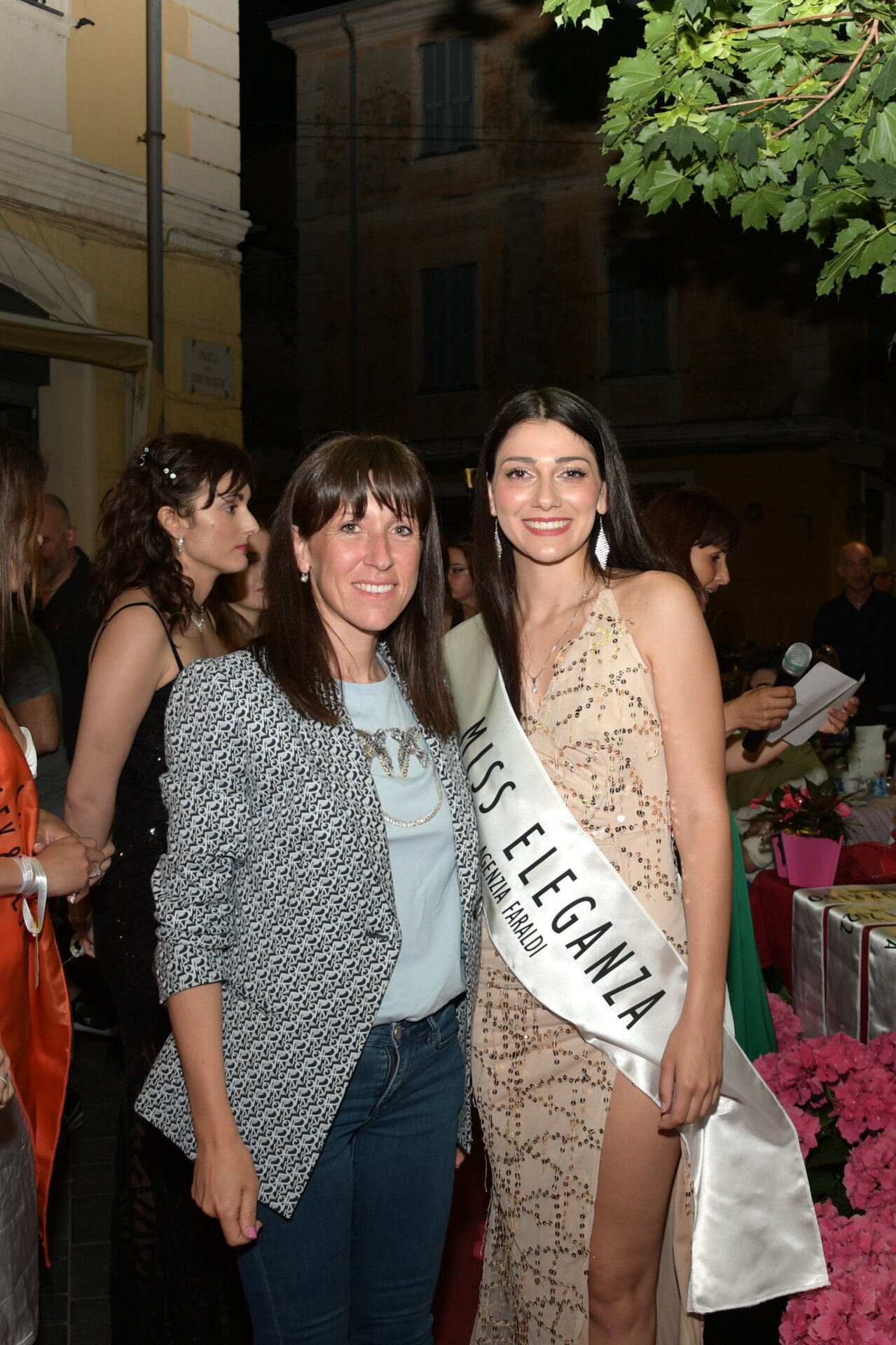 MISS - Miss Eleganza Arianna Caputo con giurata presidente del consiglio di Taggia DSC_1490