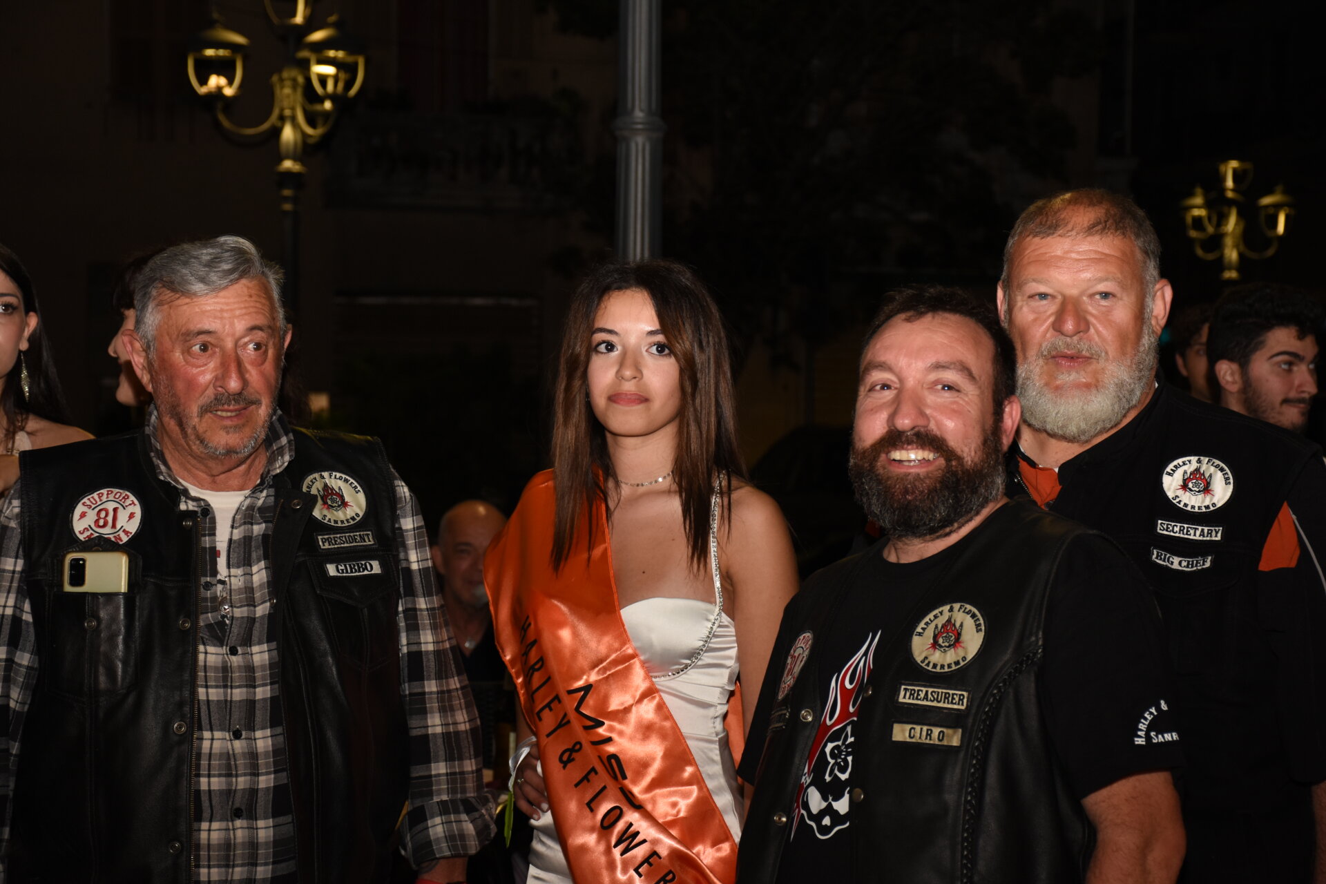 Tre rappresentanti degli Harley & Flowers si Sanremo con Saida Gbali di Sanremo a cui hanno assegnato la loro fascia