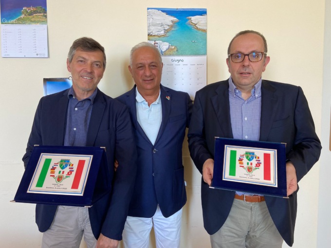 Ufficiali in Congedo donano targhe all’Asl