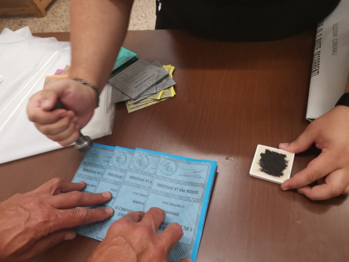 Elezioni e referendum l’affluenza alle ore 12