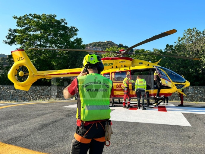 Uomo di 38 anni cade da un muretto. Al Santa Corona in codice rosso