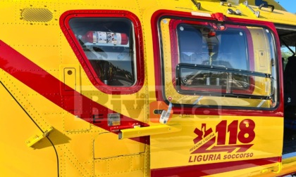 Ferito sull'Imperatrice a Sanremo: motociclista al santa Corona in elicottero