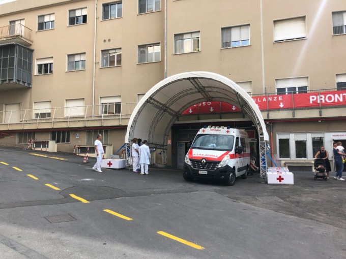 Violenta aggressione all’ospedale di Imperia da parte di un ubriaco