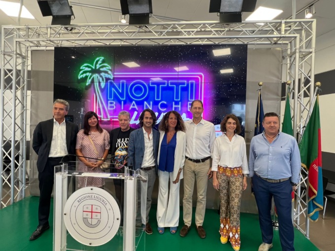 Notti Bianche Liguria”, il 25 luglio 2022 tappa a Diano Marina con Malika Ayane, Awed e Ipantellas