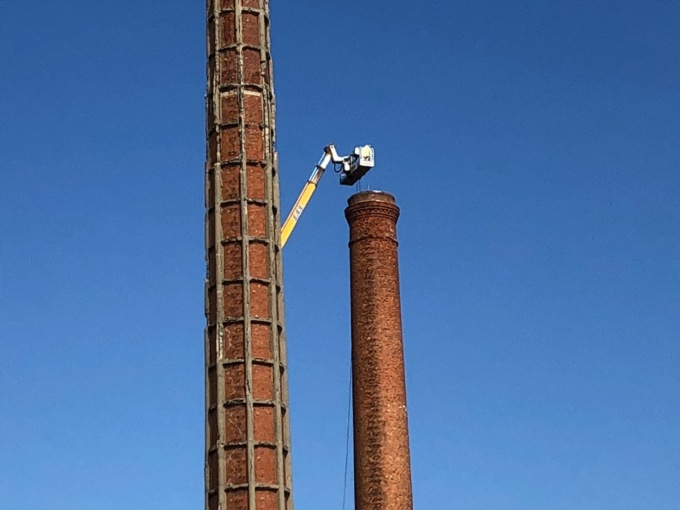 No all’abbattimento della ciminiera di Imperia. Raccolte 1000 firme