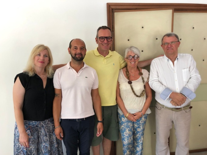Una cena in silenzio alle Logge di Santa Chiara