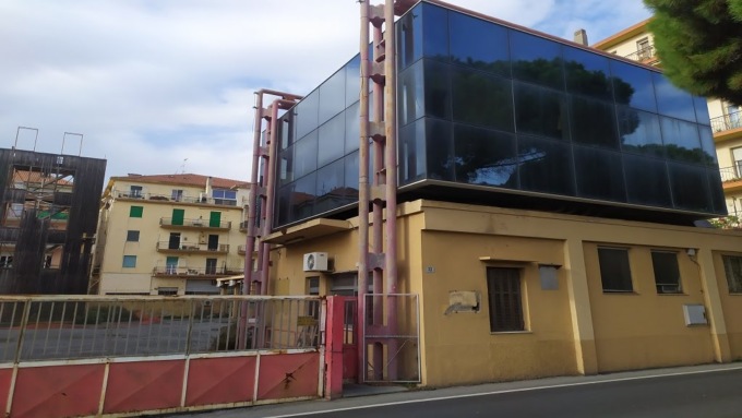 Cerimonia di addio alla caserma di via Delbecchi