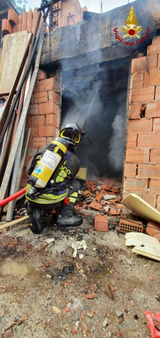 Per l’incendio di Pieve di Teco il gip riqualifica il reato da strage a incendio doloso