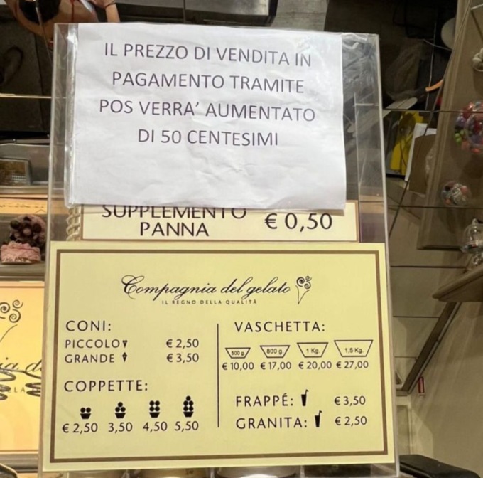Chi usa il pos paga 50 centesimi in più: gelateria di Sanremo nel mirino di Selvaggia Lucarelli