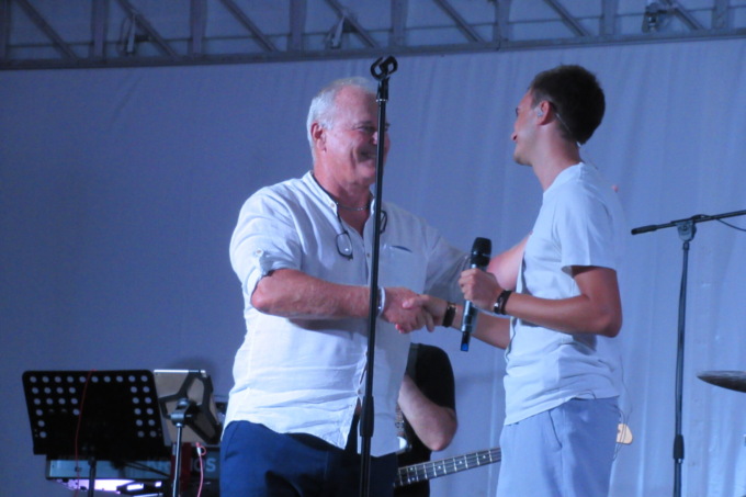 Cantautore emergente dedica concerto alla Lilt