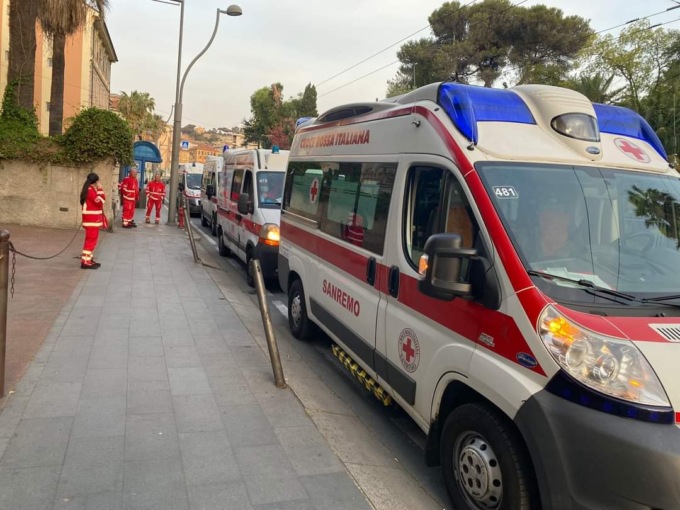 Troppa fretta di venire al mondo: bimba nasce in ambulanza