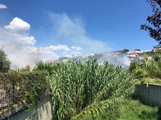 Sterpaglie in fiamme