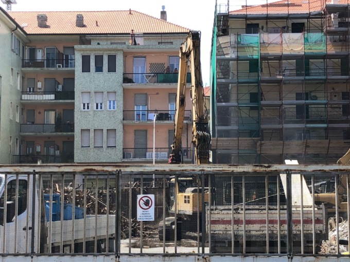 Al via i lavori di demolizione dell’ex caserma dei vigili del fuoco
