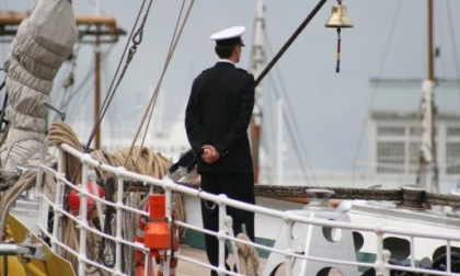 I cadetti della Marina Mercantile di Genova al Ballo delle Debuttanti