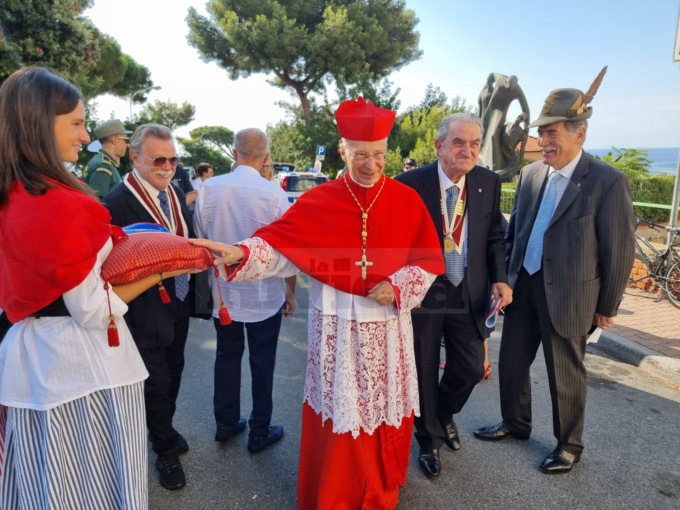 Chiesa: Bagnasco, in Europa occidentale si vive come se Dio non ci fosse