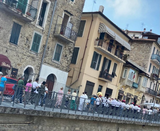 Niente statua della Madonna alla processione dell’Assunta e scoppia il caso