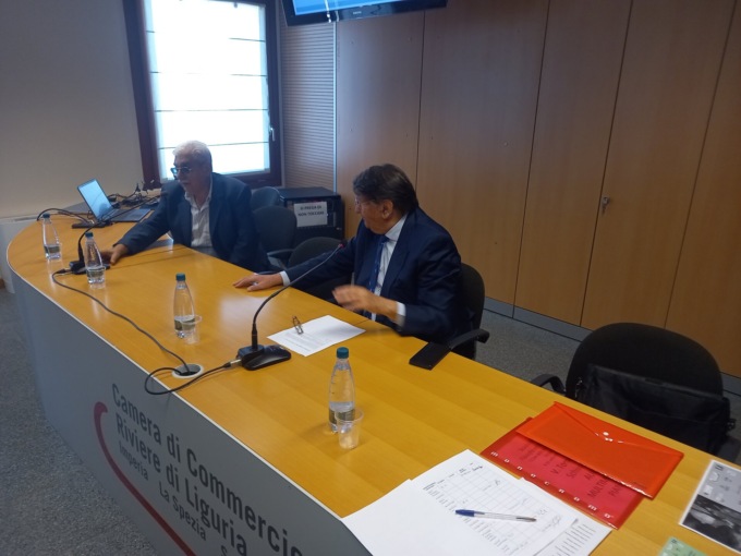“Economia e filosofia” nel corso della Camera di Commercio