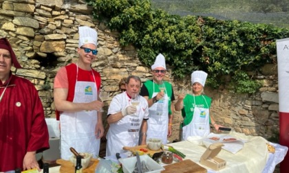Tanti stranieri per il cooking team building tra le vigne dell'Ormeasco