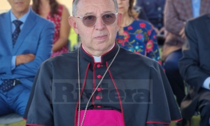 "No all'astensionismo e al buonismo": l'appello al voto del vescovo di Sanremo