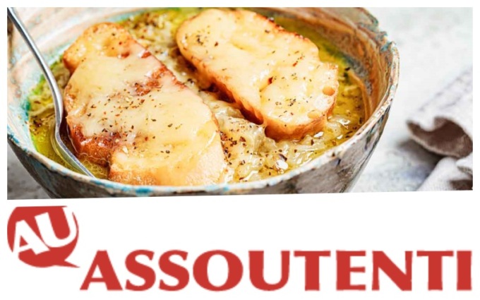 La protesta a pane e zuppa di cipolle contro il caro vita