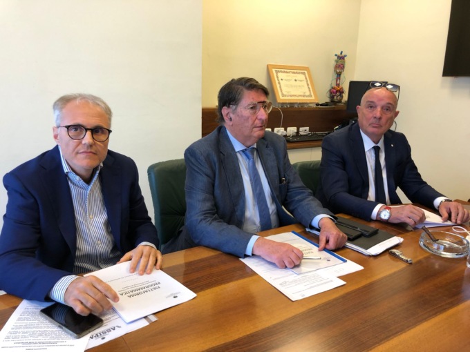 Confcommercio: Siamo alla frutta, aumento dei costi un problema da risolvere subito