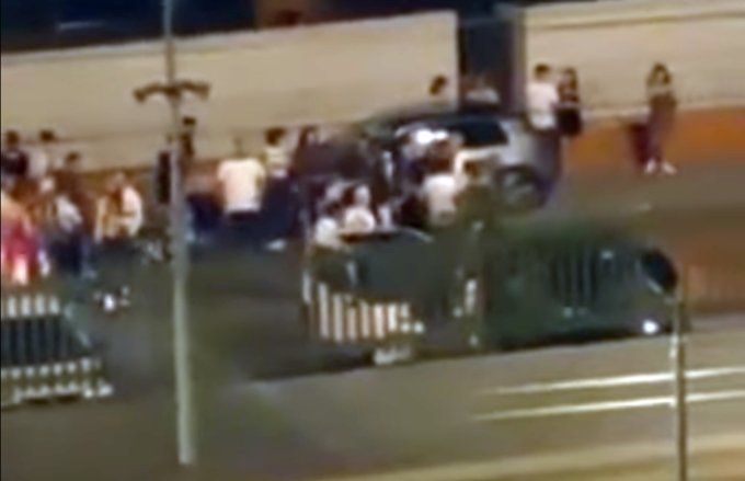 Rissa nella notte sul lungomare Argentina di Bordighera. Video