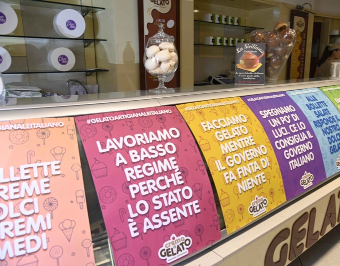 Caro energia: gelateria di Imperia spegne due terzi di frigoriferi e vetrine espositive