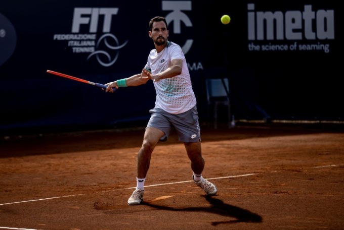 Gianluca Mager non si ferma, dopo Cecchinato travolge anche Arnaboldi