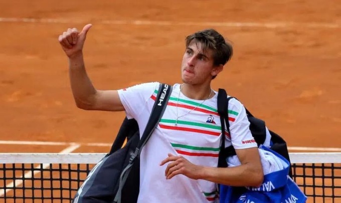 Arnaldi-Francia 3-0. Un grandissimo Matteo regola anche Humbert e vola in finale a Saint-Tropez