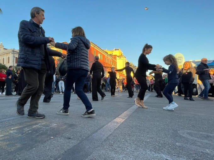 Danzando “Liscio come l’olio” a Imperia