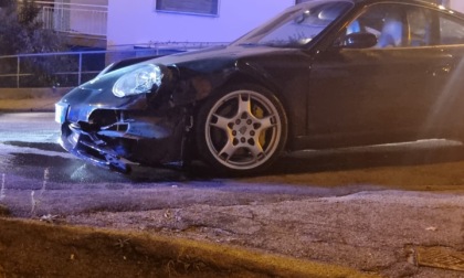 Scontro tra Porsche a Sanremo