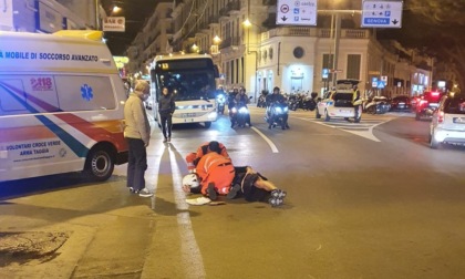 Giovane ferito in scooter "Un'auto mi ha tagliato la strada"