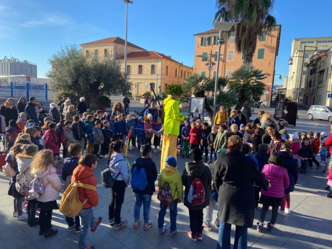 Sfilata di bimbi e Supereroi per l’inaugurazione di I’m Salute
