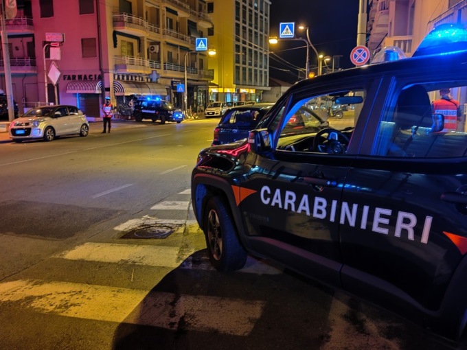 Aggredisce carabiniere intervenuto per sedare una rissa. Arrestato