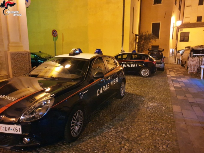 Due persone trovate morte in casa a Imperia